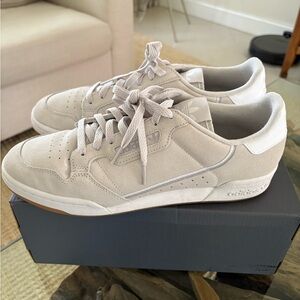 Adidas Gray Sneakers Sleek Retro-Inspired Design